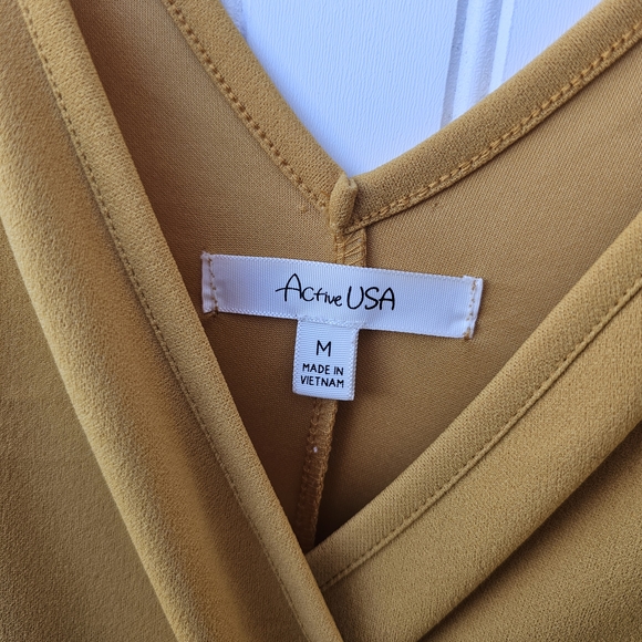 Active USA Elegant Mustard Yellow Jumpsuit Womens Medium - Picture 4 of 4